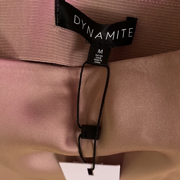 New with tags Dynamite satin mini skirt size M - Picture 4 of 5